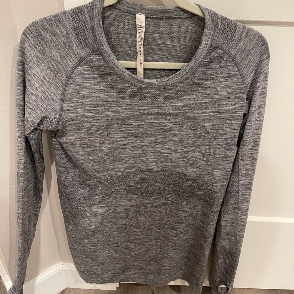 Lululemon swiftly tech long sleeve size 10